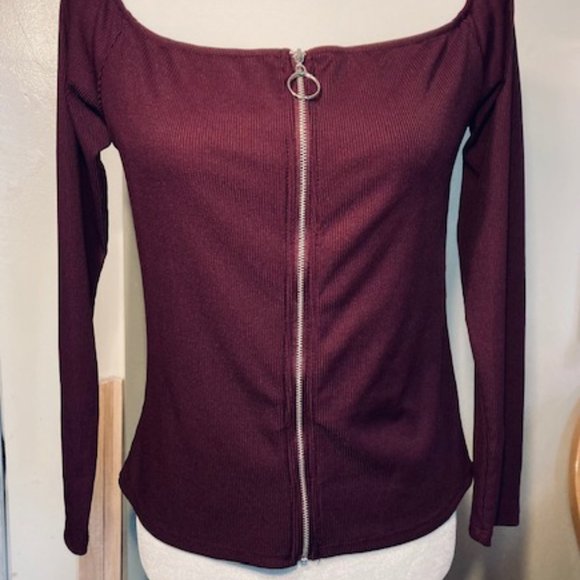 Set of 2 Cherry Color Tops by CHARLOTTE RUSSE - Picture 5 of 11